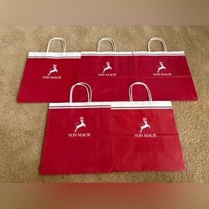 Von Maur Red Shopping Bags Set of 5 Red & White Gift Bags Holiday Gift Bag
